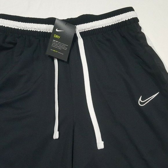 NIKE ELITE STRIPE DRI-FIT SHORTS - NWT - Picture 5 of 6